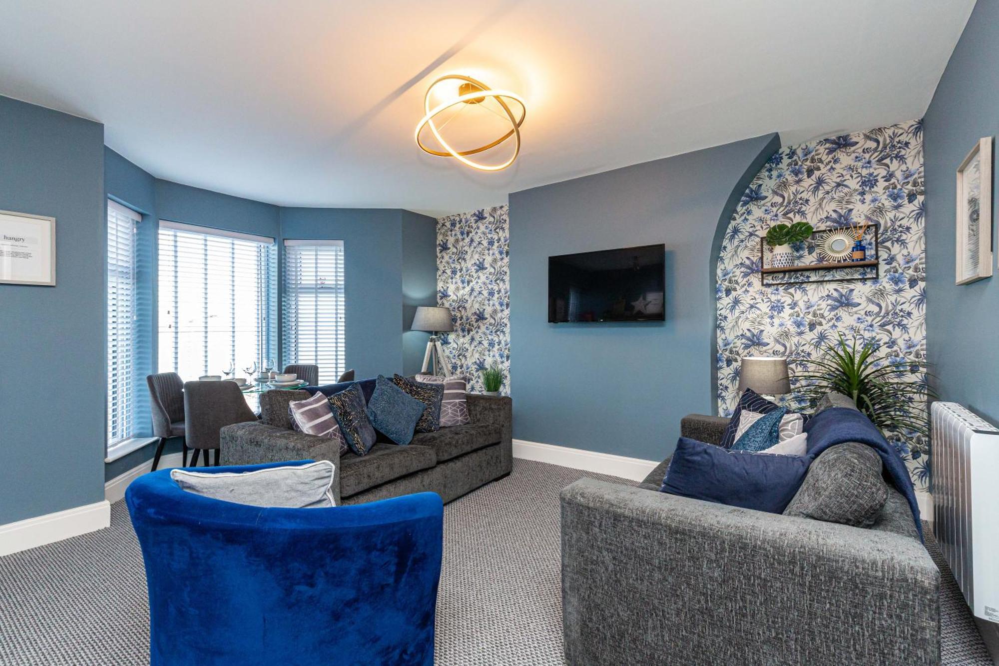 Seafront Apartment - Sleeps 6 - Gateway To The Lake District - Brand New Morecambe Exterior photo