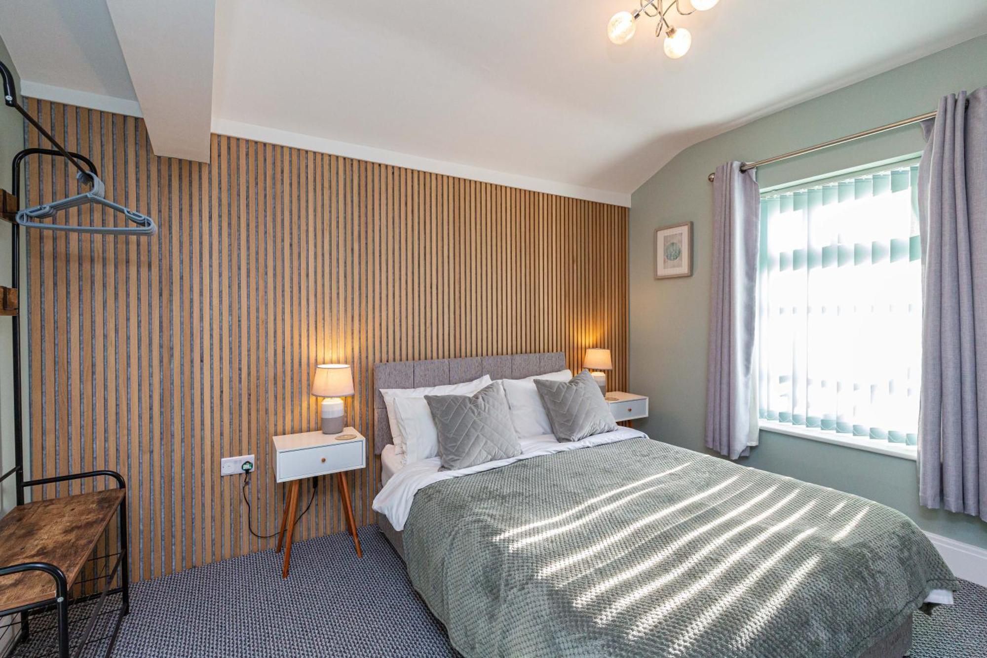 Seafront Apartment - Sleeps 6 - Gateway To The Lake District - Brand New Morecambe Exterior photo
